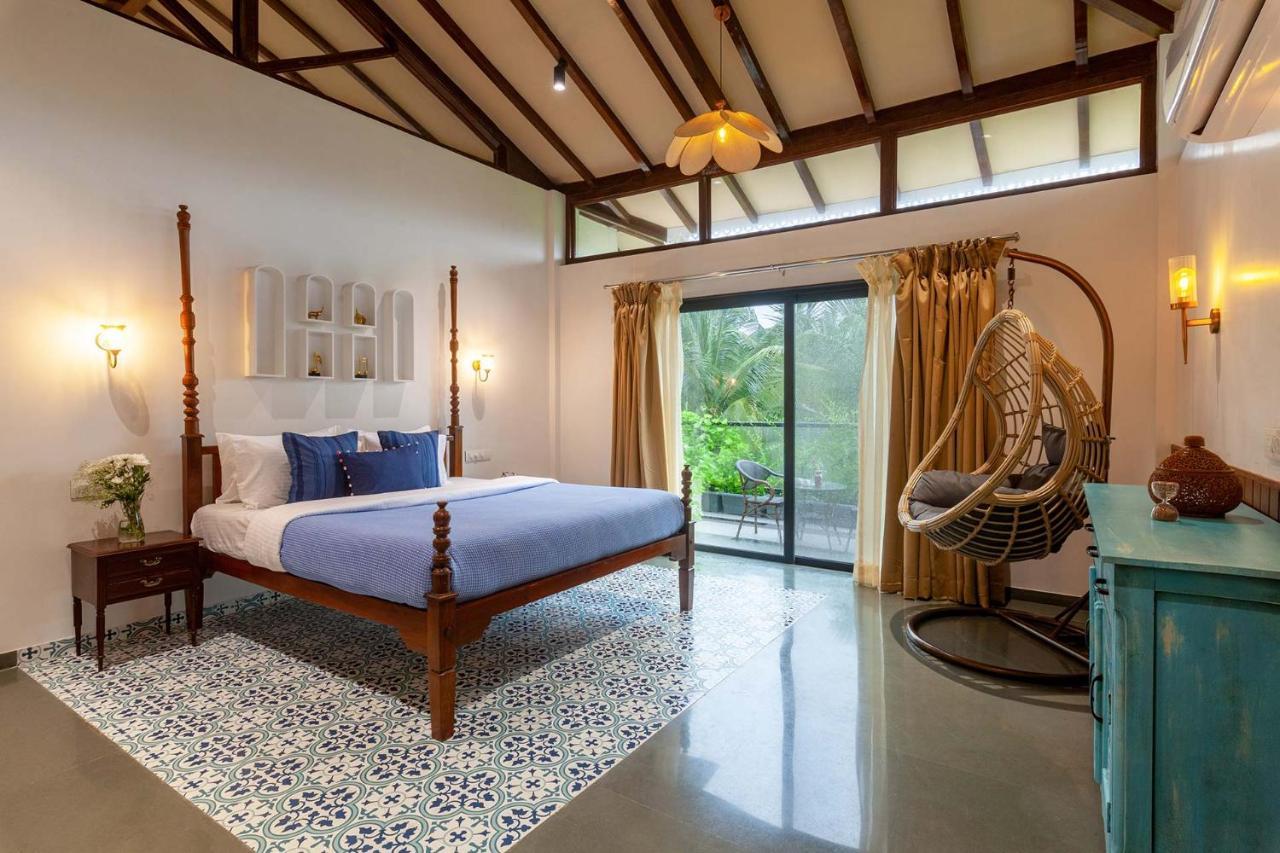 Villa Sereno By Stayvista - An Elegant And Entertaining Retreat Featuring A Swimming Pool, Outdoor Jacuzzi, Modern Interiors, And A Snooker Table アリバグ エクステリア 写真