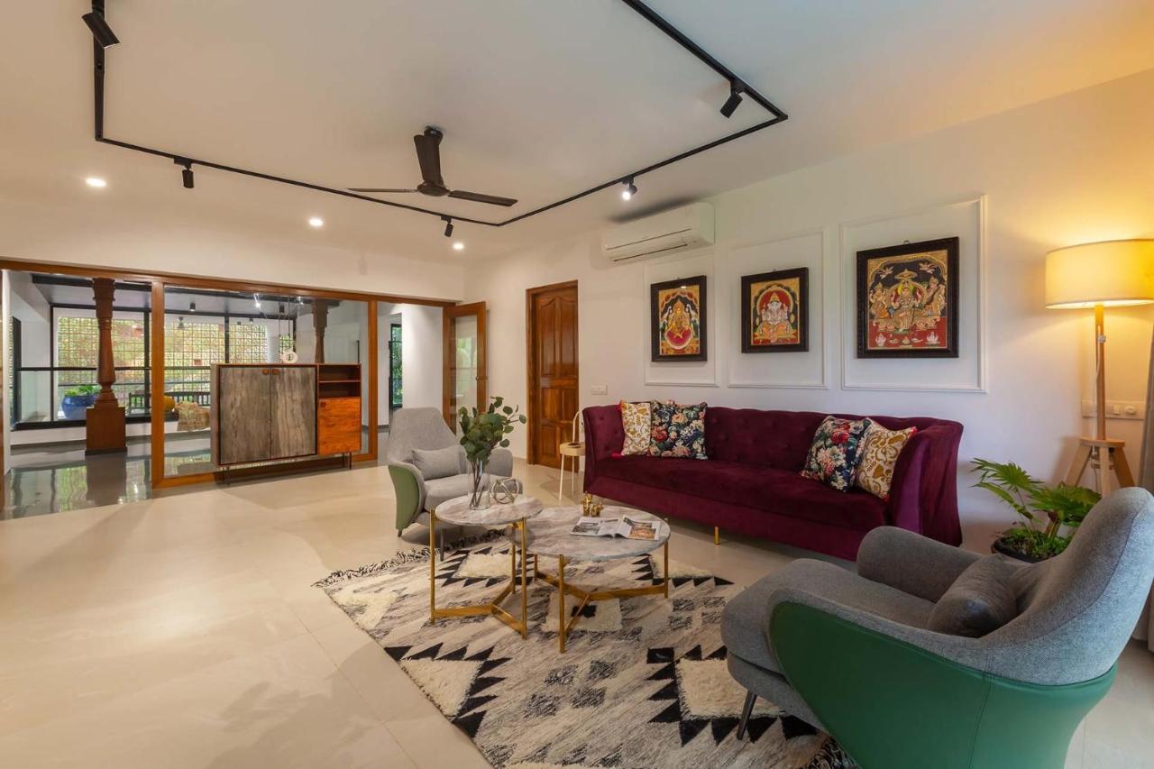 Villa Sereno By Stayvista - An Elegant And Entertaining Retreat Featuring A Swimming Pool, Outdoor Jacuzzi, Modern Interiors, And A Snooker Table アリバグ エクステリア 写真