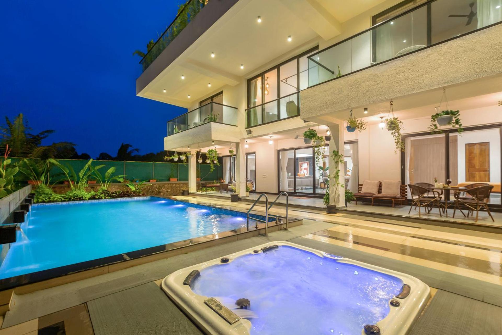 Villa Sereno By Stayvista - An Elegant And Entertaining Retreat Featuring A Swimming Pool, Outdoor Jacuzzi, Modern Interiors, And A Snooker Table アリバグ エクステリア 写真